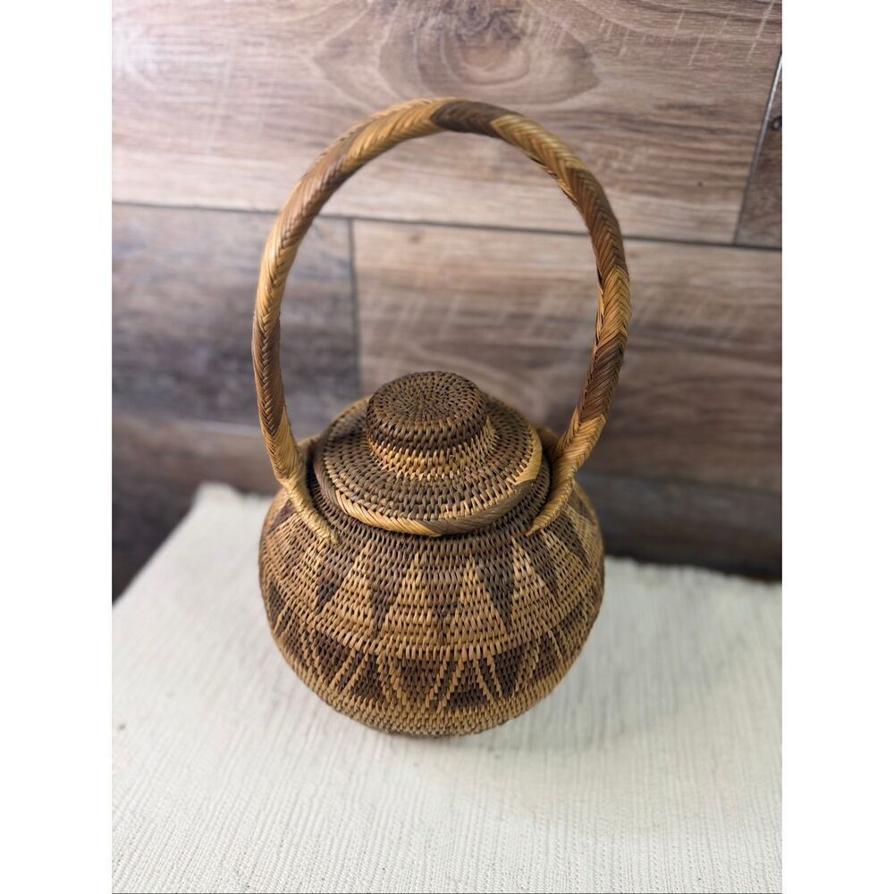 Buka Hand Woven TeaPot Basket 13" x 8" Papua New Guinea Rattan Reed Vintage